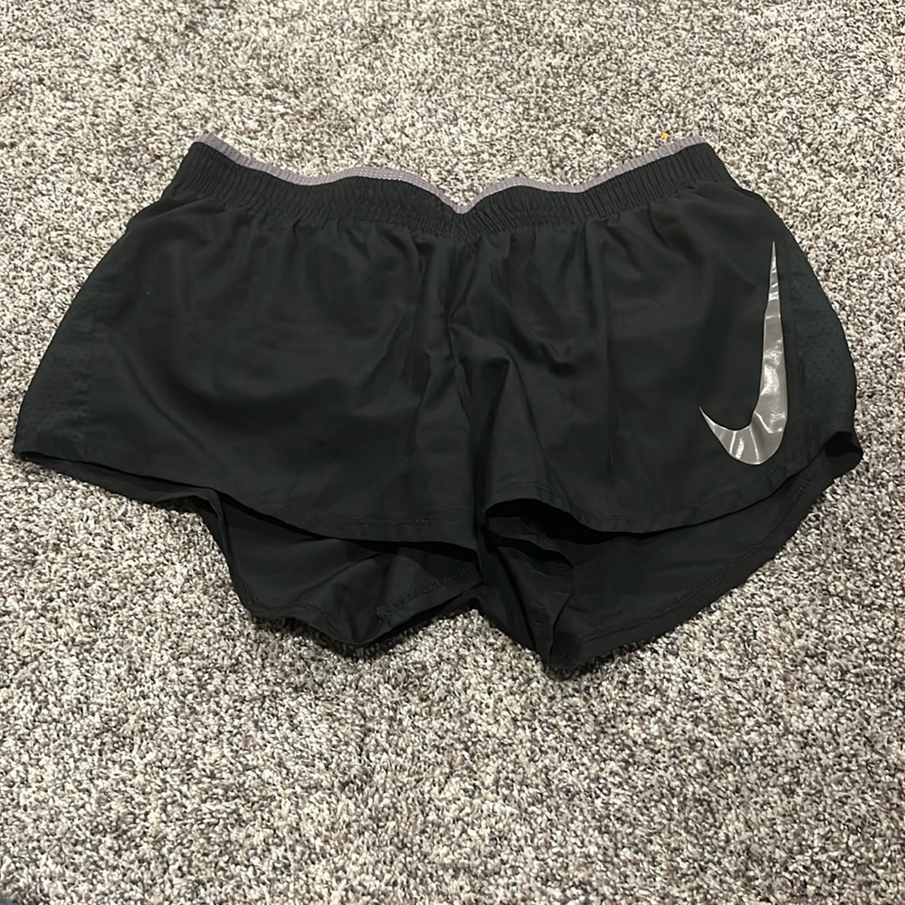 Nike Women’s Shorts Size L